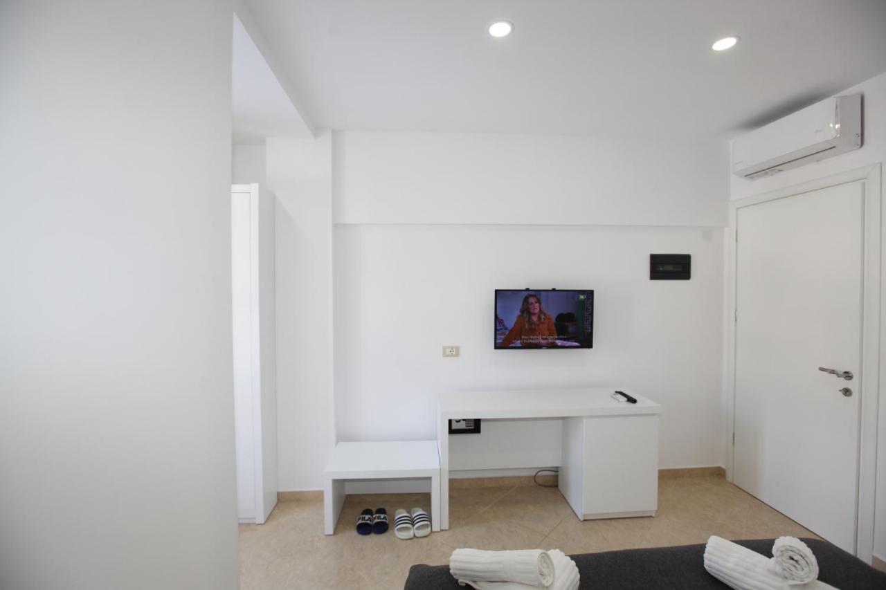 Nika Hotel Sarandë Eksteriør billede