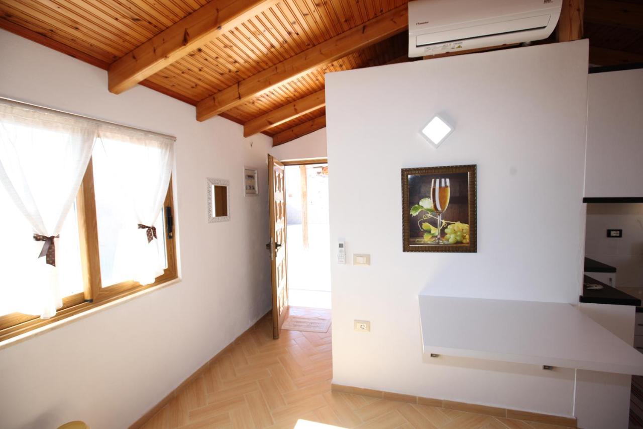 Nika Hotel Sarandë Eksteriør billede